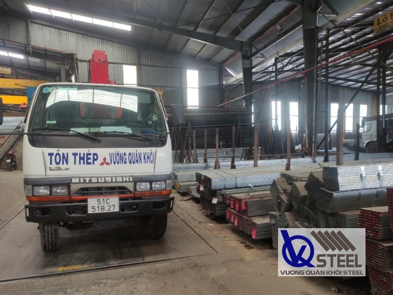 Vương Quân Khôi là địa chỉ bán thép hộp VinaOne uy tín, giá tốt