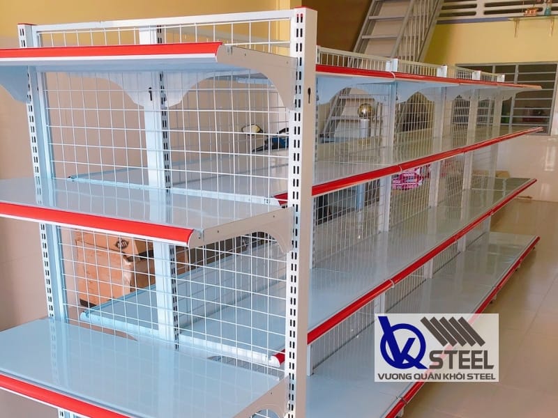 Sắt hộp đục lỗ được dùng làm kệ chứa hàng