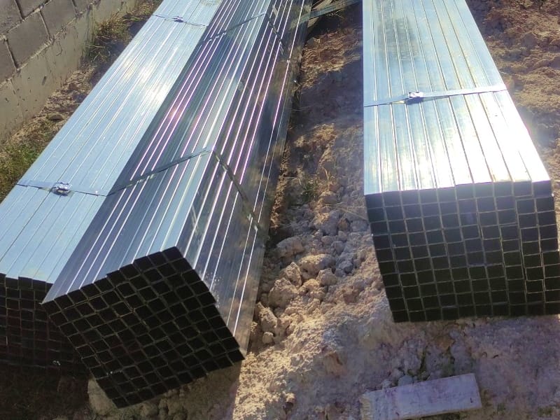 Sắt hộp 25x25 có kích thước khá nhỏ nhưng có độ bền cao và ứng dụng tốt