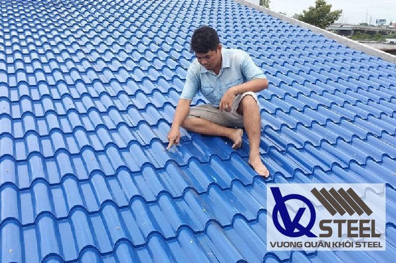 Một số lưu ý khi lợp tôn giả ngói