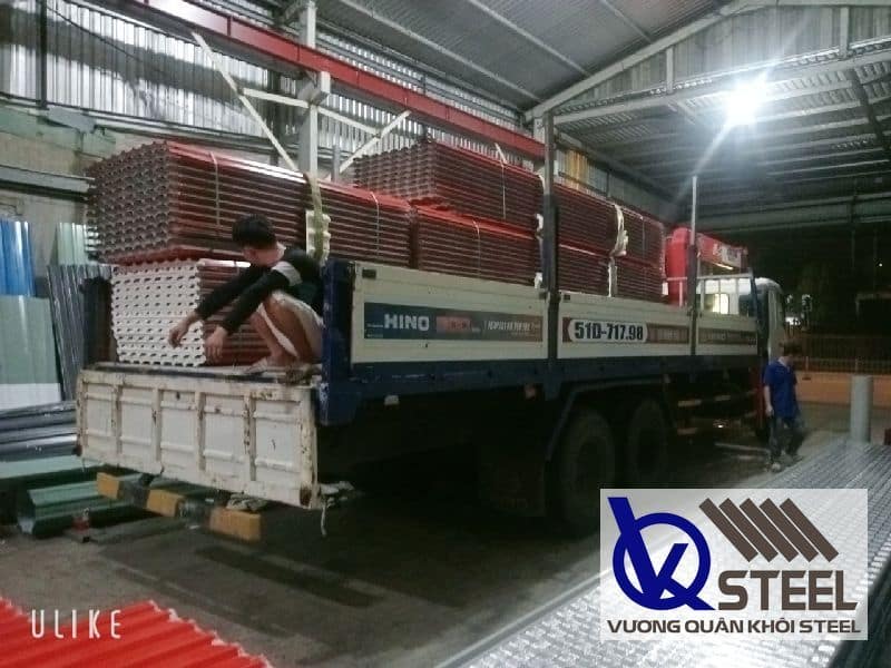 Mua tôn xốp 2 lớp uy tín giá rẻ tại Vương Quân Khôi