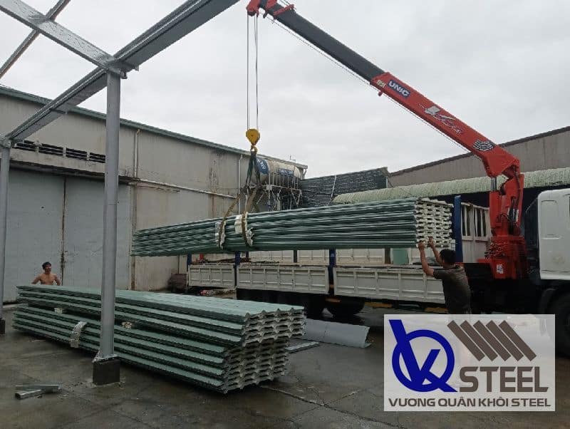 Mua tôn xốp giả gỗ uy tín tại Vương Quân Khôi