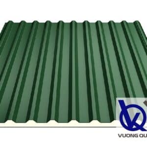 Tôn cách nhiệt PU được sản xuất nhờ sự kết hợp giữa tấm tôn bên ngoài và lớp lõi Polyurethane