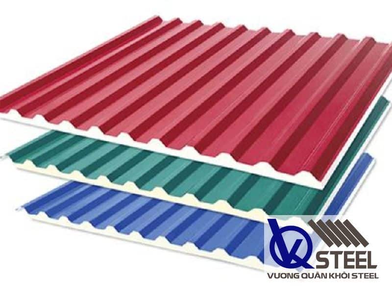 Tôn xốp 2 lớp chống nóng có khả năng giảm thiểu tác động của nhiệt độ cao và tia nắng mặt trời