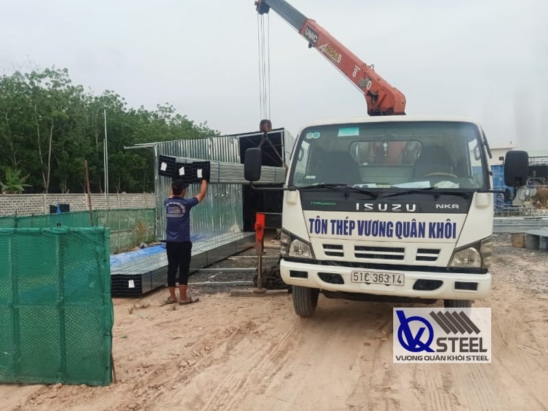 Vương Quân Khôi - Địa chỉ bán sắt hộp 20x30 uy tín, có vận chuyển tận nơi