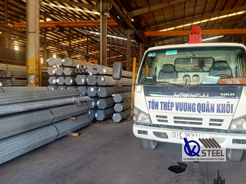 Vương Quân Khôi - Đại lý ống thép mạ kẽm nhúng nóng Hòa Phát giá cả phải chăng, hỗ trợ khách hàng nhiệt tình