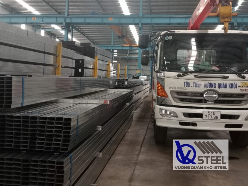 Vương Quân khôi là địa chỉ bán thép hộp mạ kẽm 40x80 Hòa Phát chính hãng, hỗ trợ vận chuyển tận nơi