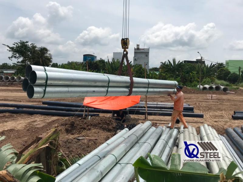 Cung cấp 15 tấn ống kẽm nhúng nóng Hòa Phát phi 141 dày 4.5 ly cho công trình lắp hệ thống điện tại Tiền Giang