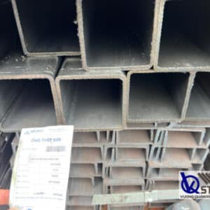 Thép hộp 100x100 Hòa Phát bền bỉ, được sử dụng nhiều trong các công trình