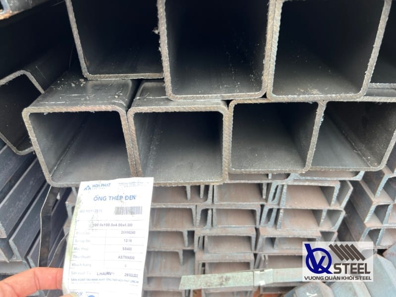 Thép hộp 100x100 Hòa Phát bền bỉ, được sử dụng nhiều trong các công trình
