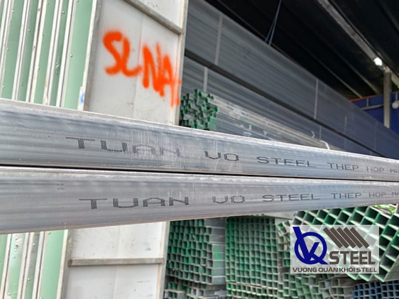 Thép hộp Tuấn Võ sản xuất bởi công ty thép Tuấn Võ, sở hữu nhiều đặc tính kỹ thuật cao, đáp ứng nhu cầu sử dụng tốt