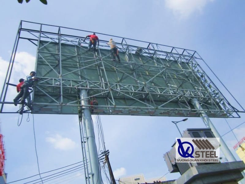 Sử dụng sắt hộp 20x30 làm khung bảng quảng cáo