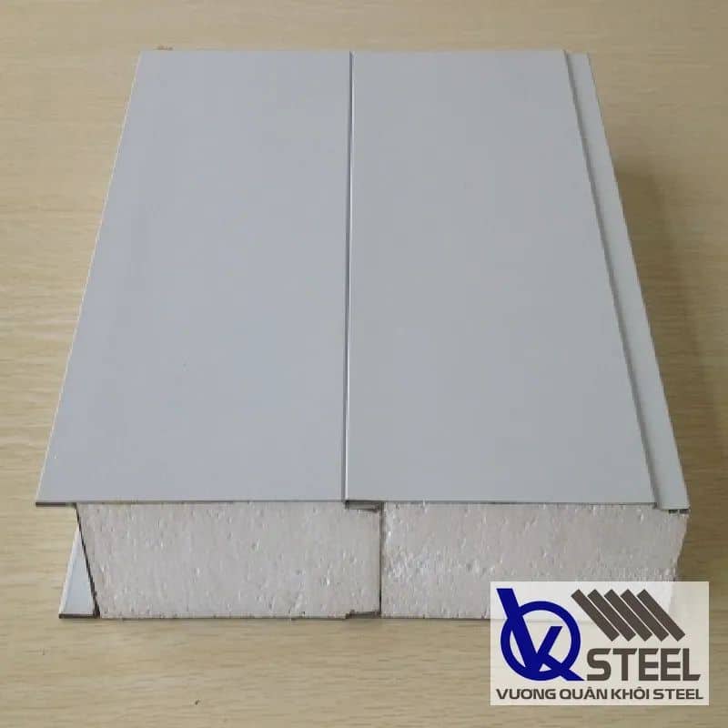 Tôn panel Phương Nam có lớp xốp dày dặn