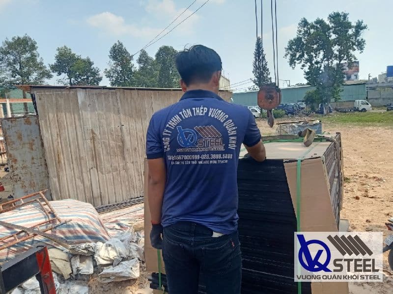 Mua thép tấm chất lượng cao tại Vương Quân Khôi