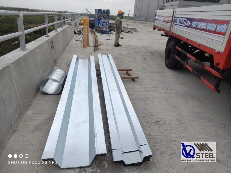 Mua máng tôn inox từ Tôn Thép Vương Quân Khôi đảm bảo giá tốt, hàng chất lượng, đa dạng quy cách