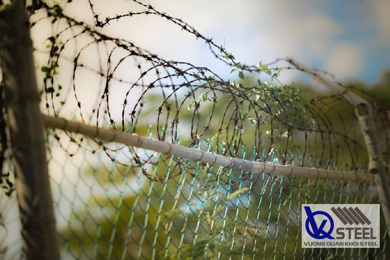 Cập nhật cách thi công ràng rào kẽm gai chuẩn nhất hiện nay - Liên hệ ngay CK 5%