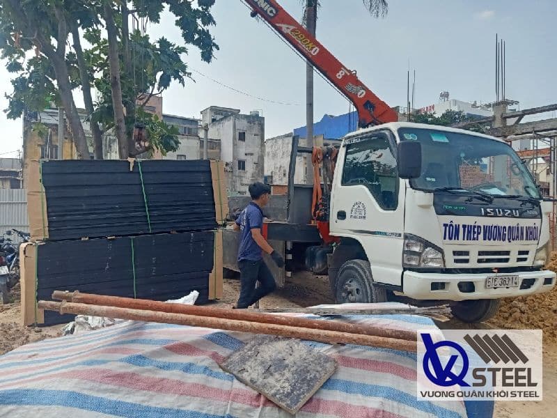 Mua thép tấm tròn chất lượng tại Vương Quân Khôi