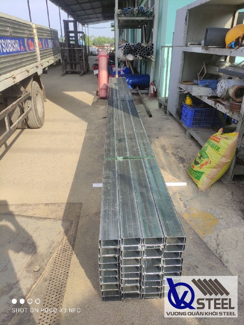 Xà gồ C60 là loại vật liệu có dạng mặt cắt hình chữ C, với kích thước là 60mm