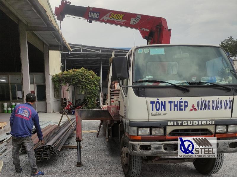 Giao 6 tấn thép I100 cho Công ty Kỹ thuật An Hòa tại công trình đường Phạm Văn Đồng, Gò Vấp
