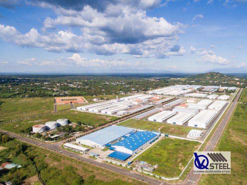 Nhu cầu sử dụng thép hộp mạ kẽm Hòa Phát tăng cao chủ yếu cho các công trình tại các KCN