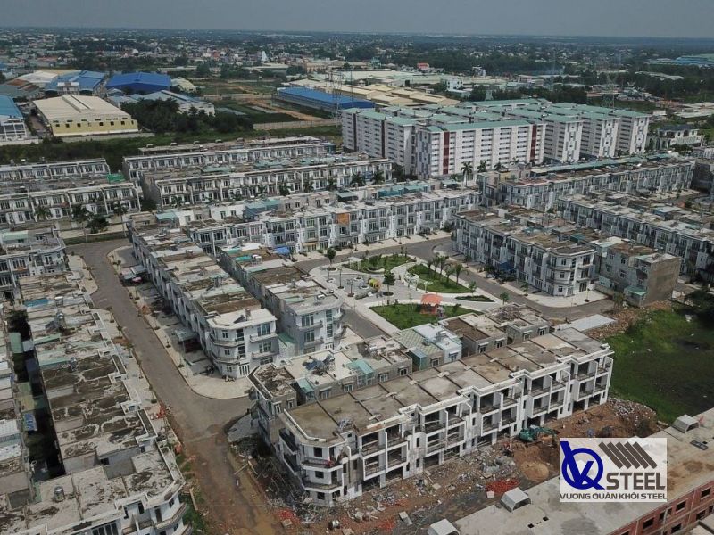 Nhiều công trình tại Long An đang triển khai dẫn đến nhu cầu sử dụng thép hộp mạ kẽm Hòa Phát tại địa phương tăng cao