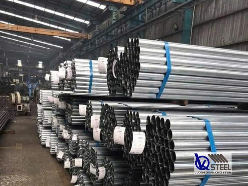 Thép ống mạ kẽm Hòa Phát có khả năng chống ăn mòn tốt, chịu lực cao