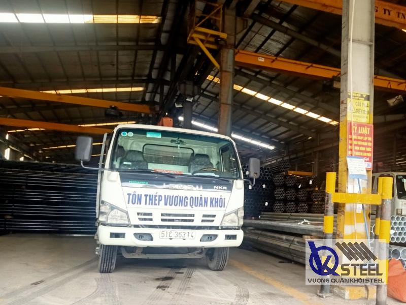 Tôn Thép VQK cung cấp đa dạng các loại thép ống đen Hòa Phát, kho hàng lớn cung ứng nhanh