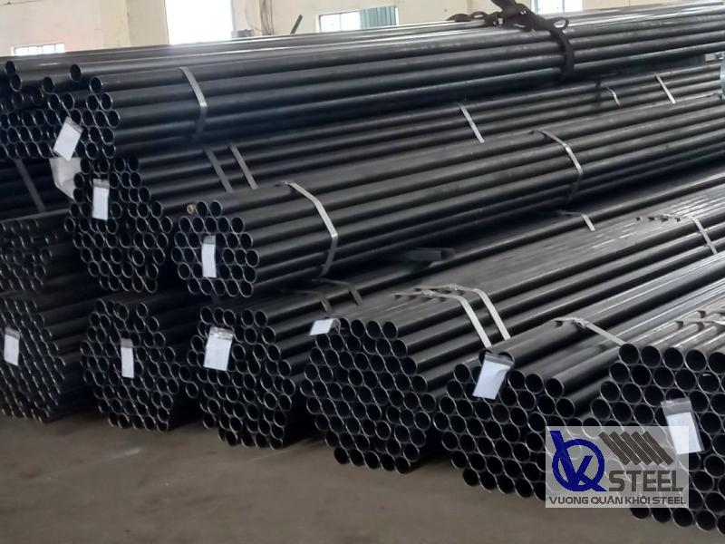 Thép ống đen Hòa Phát có chất lượng ổn định, giá thành phải chăng và đa dạng quy cách