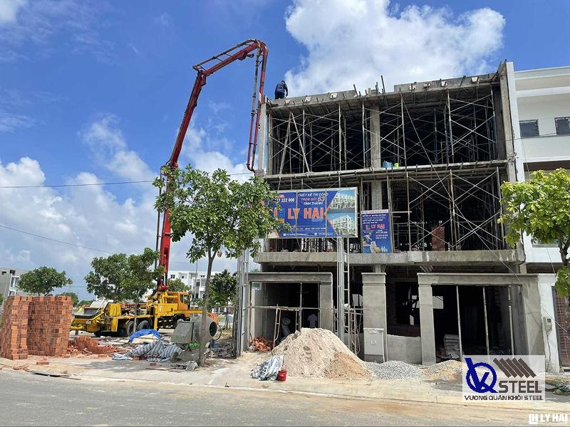 Với sự phát triển mạnh của các dự án hạ tầng, KCN, nhu cầu thép hộp đen Hòa Phát tại Long An luôn tăng cao