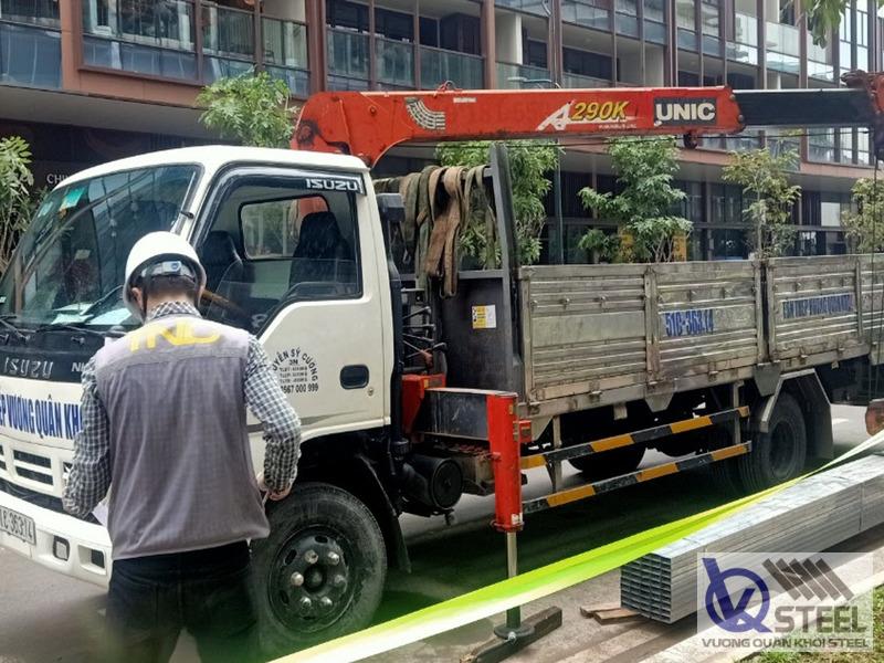 Giao 3 tấn cây thép hộp mạ kẽm 40x80 dày 1.2mm cho nhà xưởng tại KCN Trảng Bàng