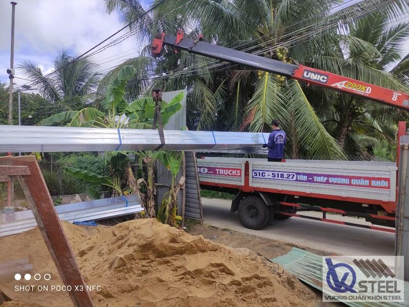 Giao thép hộp mạ kẽm Hòa Phát 25x25 và 40x40 cho hạng mục hàng rào, mái che tại Gò Công Đông, Tiền Giang