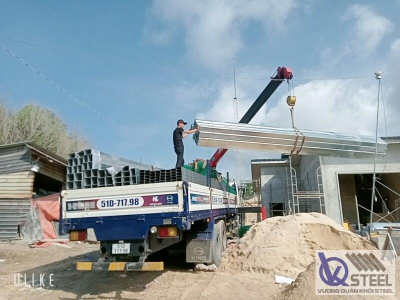 Cung cấp 2.5 tấn thép hộp đen 40x80 dày 1.5 mm thi công khung nhà kho nhỏ tại phường Phú Thuận