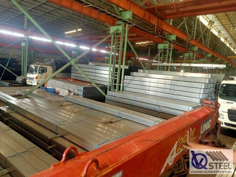 Giao 2 tấn thép hộp mạ kẽm 50x100 (1.4 ly) cho công trình cải tạo mặt bằng kinh doanh tại Phường 8, Quận 11