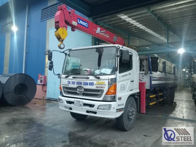 Giao 2,9 tấn thép hộp 50x100x1.4 ly Hoa Sen phục vụ thi công nhà xưởng sản xuất tại KCN Mỹ Phước, Bến Cát, Bình Dương