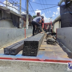 Giao 1,5 tấn thép hộp 25x25x1.2 ly Hoa Sen cho công trình mái che + khung cửa tại Thuận An, Bình Dương