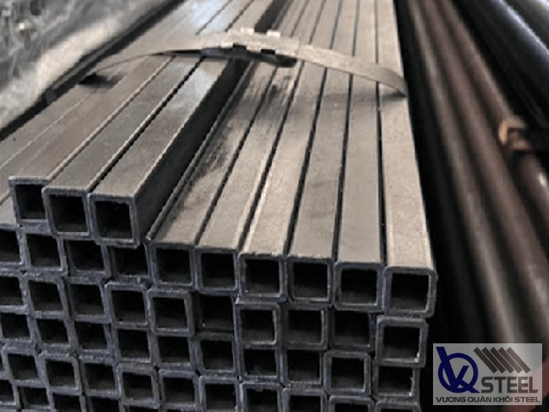 Giá sắt hộp 25x25 Hoà Phát biến động do nhiều yếu tố