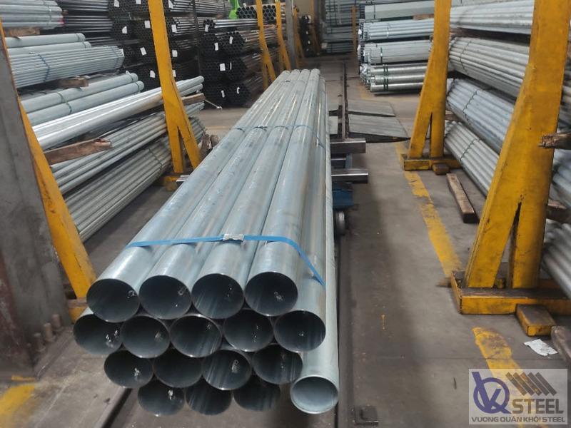 Giao 120 cây thép ống Hòa Phát phi 27 độ dày 1.4 mm phục vụ cải tạo nhà phố trên đường Hậu Giang, Quận 6