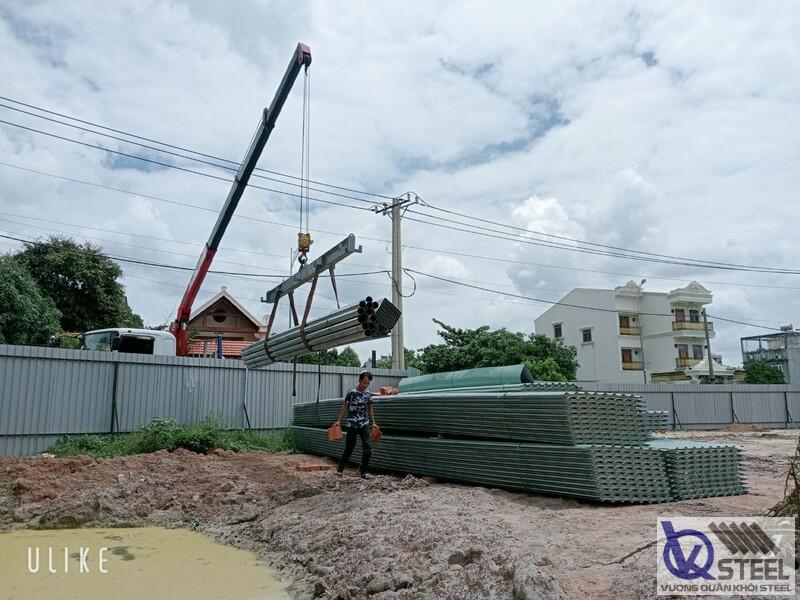 Bàn giao ống phi 27, 34 gia công lan can và khung bảo vệ tại Thoại Ngọc Hầu