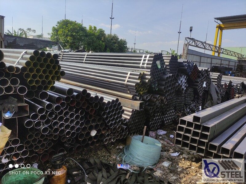 Giao ống phi 90 thi công khung mái nhà xưởng tại KCN Phước Đông – Gò Dầu