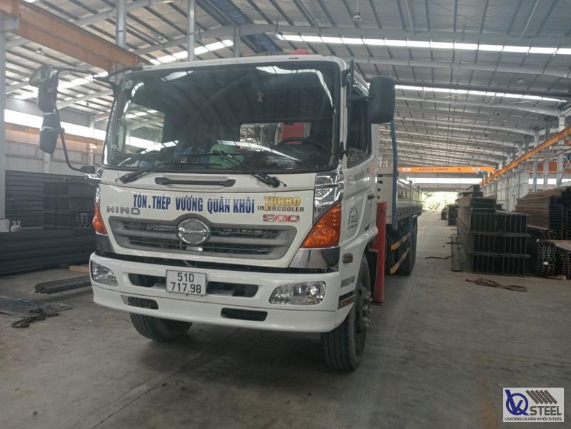 Giao 60 cây thép I200 x 100 dùng làm dầm chịu lực cho nhà phố nâng tầng tại xã Tân Thạnh Đông, đường Tỉnh lộ 15