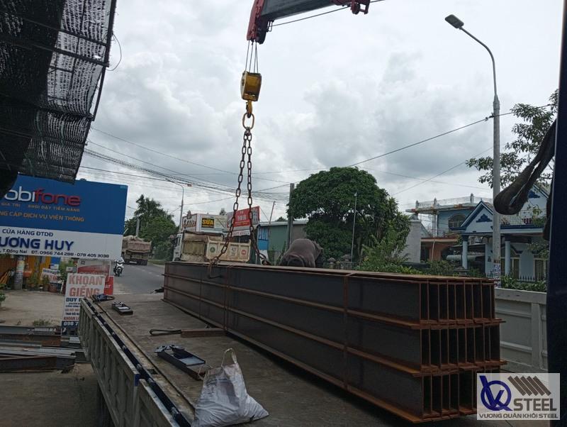 44 cây thép I200 thi công biệt thự ven biển tại Long Hải, Bà Rịa - Vũng Tàu