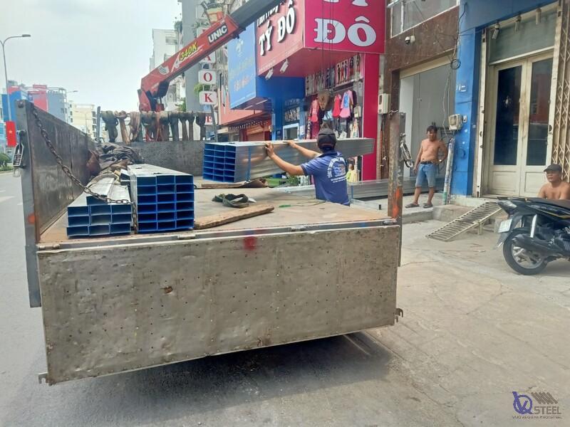Thép hộp mạ kẽm 25x25mm làm hàng rào bảo vệ cơ sở gia công tại đường Tân Hóa