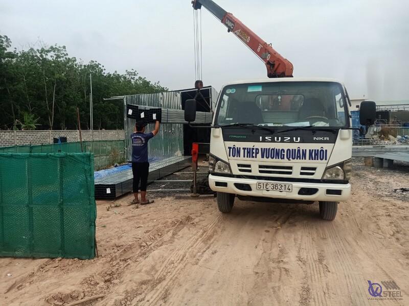 Thép hộp mạ kẽm 30x60mm làm hàng rào biệt thự tại khu Phú Mỹ Hưng